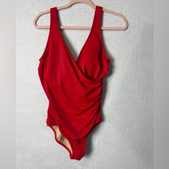 Land’s End One Piece Red Swimsuit 12 - Picture 1 of 5